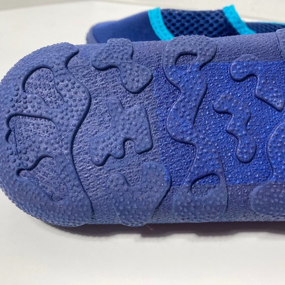 Water Beach Shoes Size 5/6 Navy Blue Slip on Shoes Athletech - Picture 4 of 14